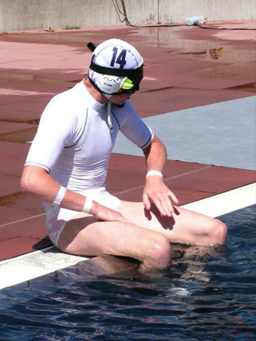Badehose und Oberteil